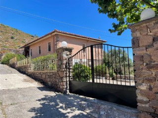 Villa Rosmarino vista mare a Capraia Isola